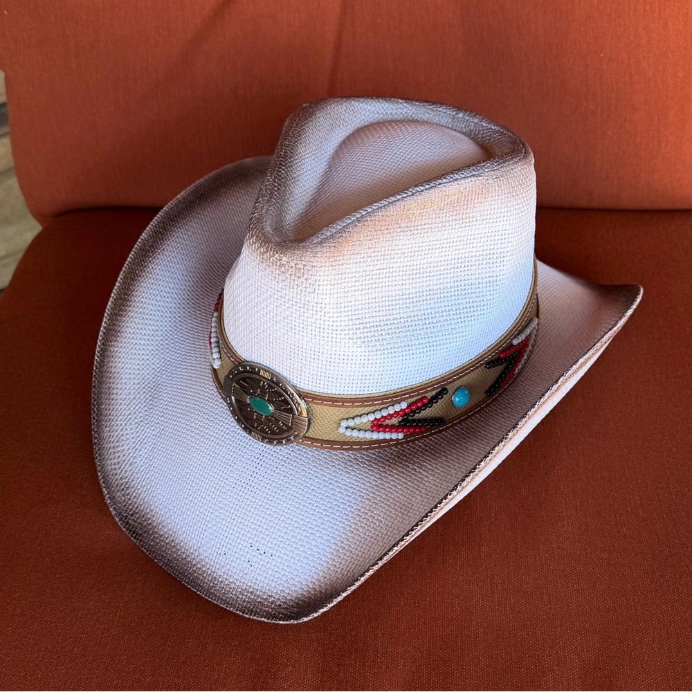 Hat Western Cowboy ⭐️NWT Straw “The Renegade" Hold it's Shape Beautiful Band